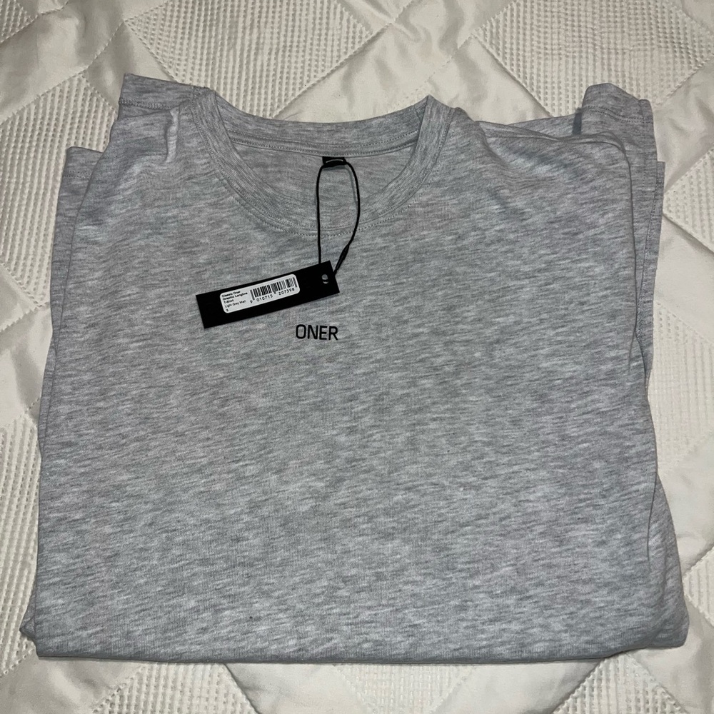 CLASSIC ONER GRAPHIC LONGLINE T-SHIRT | LIGHT GREY MARL